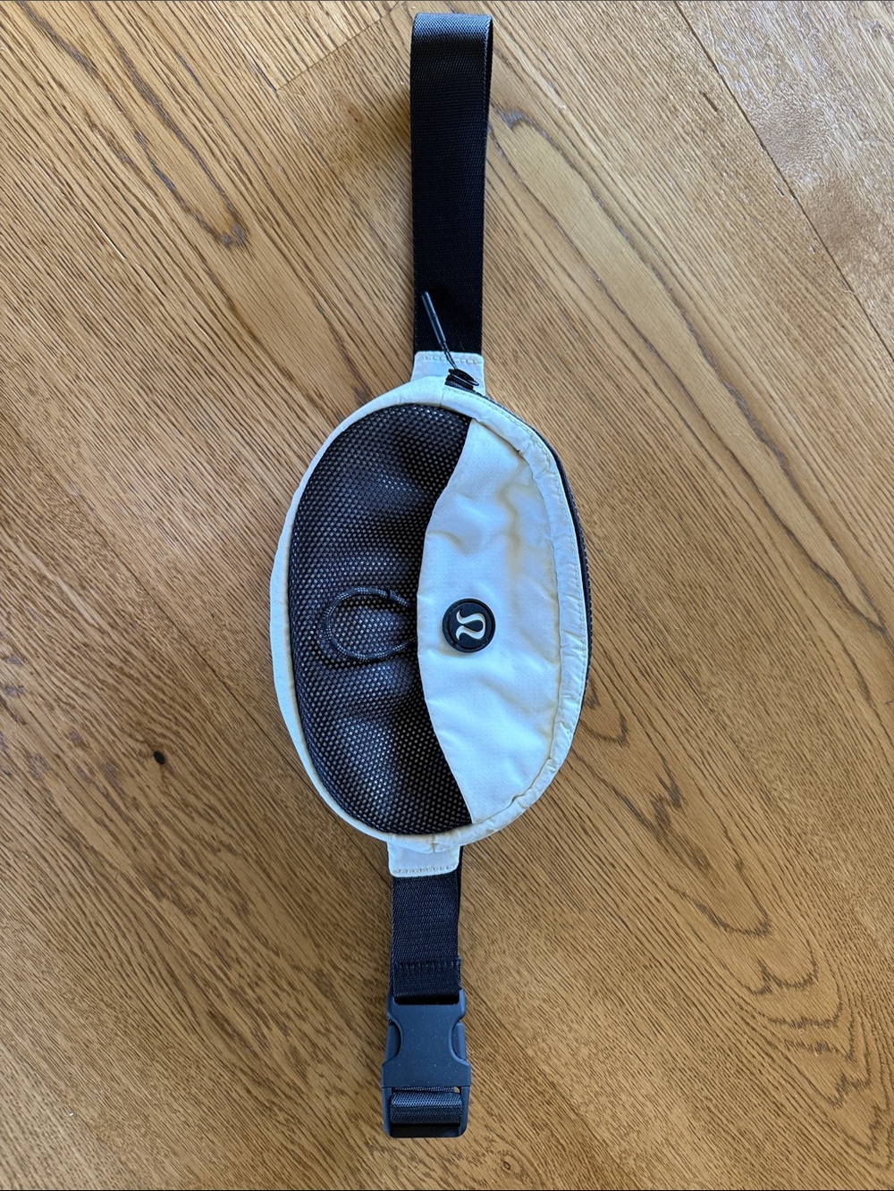 lululemon athletica White and Black Belt Bag